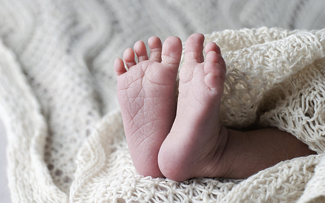 9 Top Tips For Taking Your Newborn Photos At Home