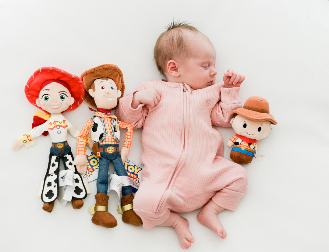 newborn baby photographer that comes to your home in guildford surrey