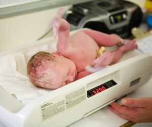 Best photos to take in hospital of your baby